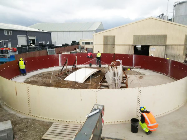 installation of large grain silo